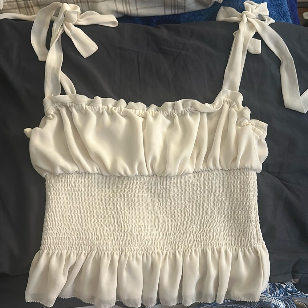 🤍 Artizia Wilfred Ballad Crop Top Viral Pretty